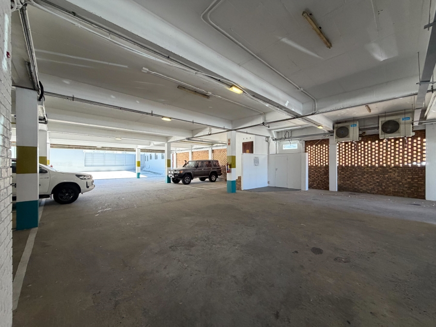 To Let Commercial Property for Rent in Salt River Western Cape